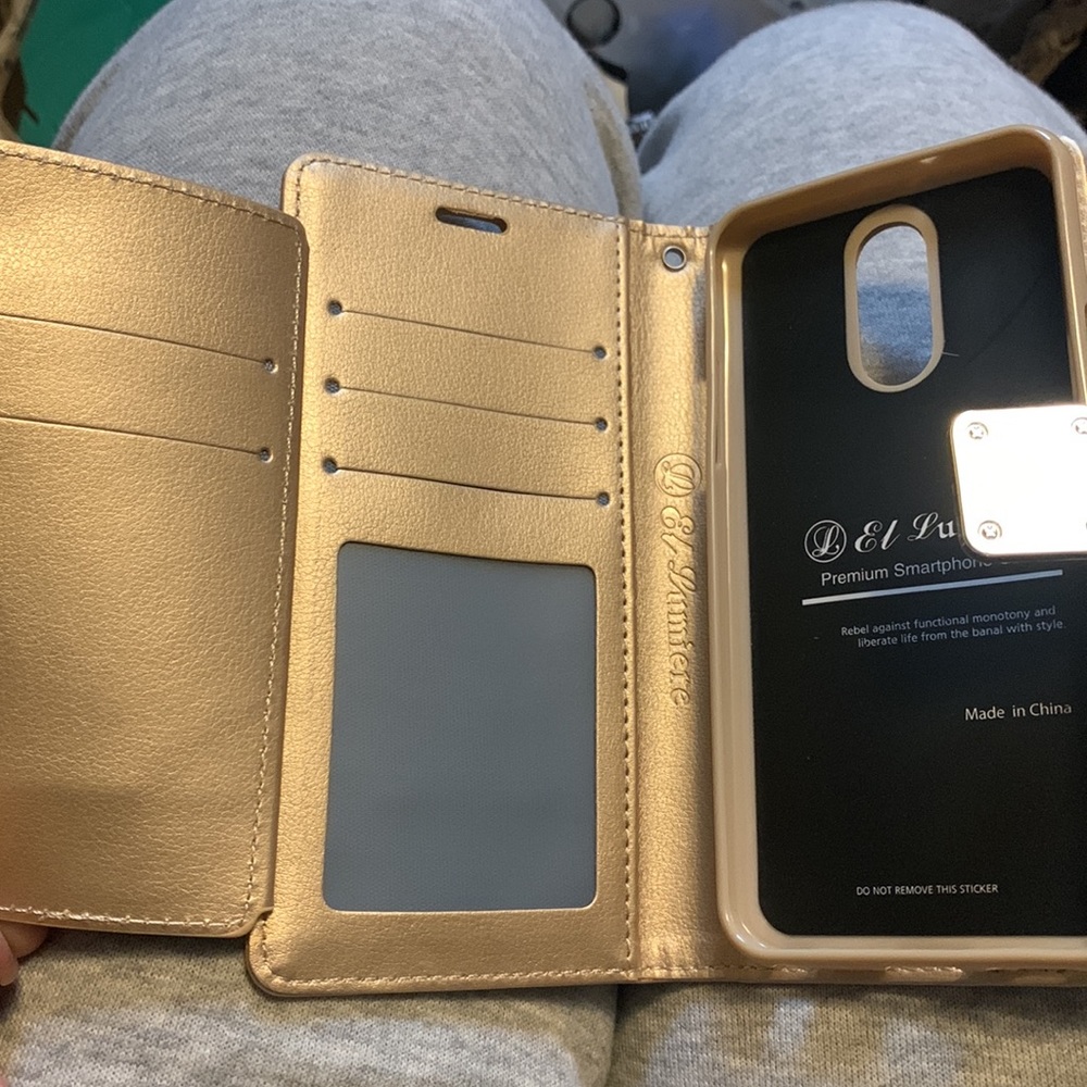 LG Q7/Q7 Plus - Picture 4 of 4